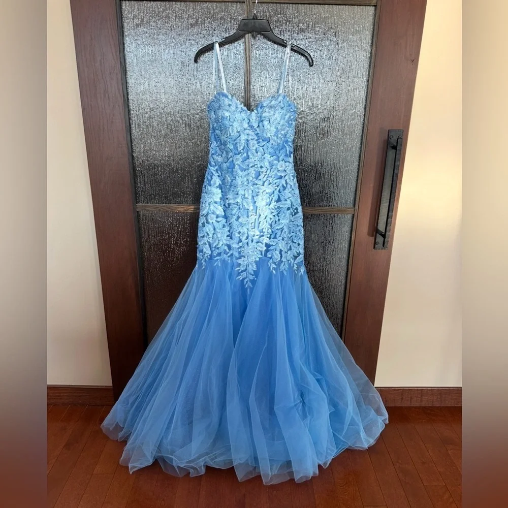 ELLIE WILDE EW36062 size 8 in Bluebell Regular price$589.00 USD